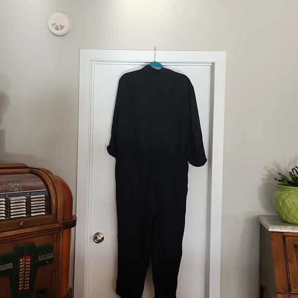 NWT BANANA REPUBLIC BLACK BUTTON DOWN JUMPSUIT - Picture 6 of 15